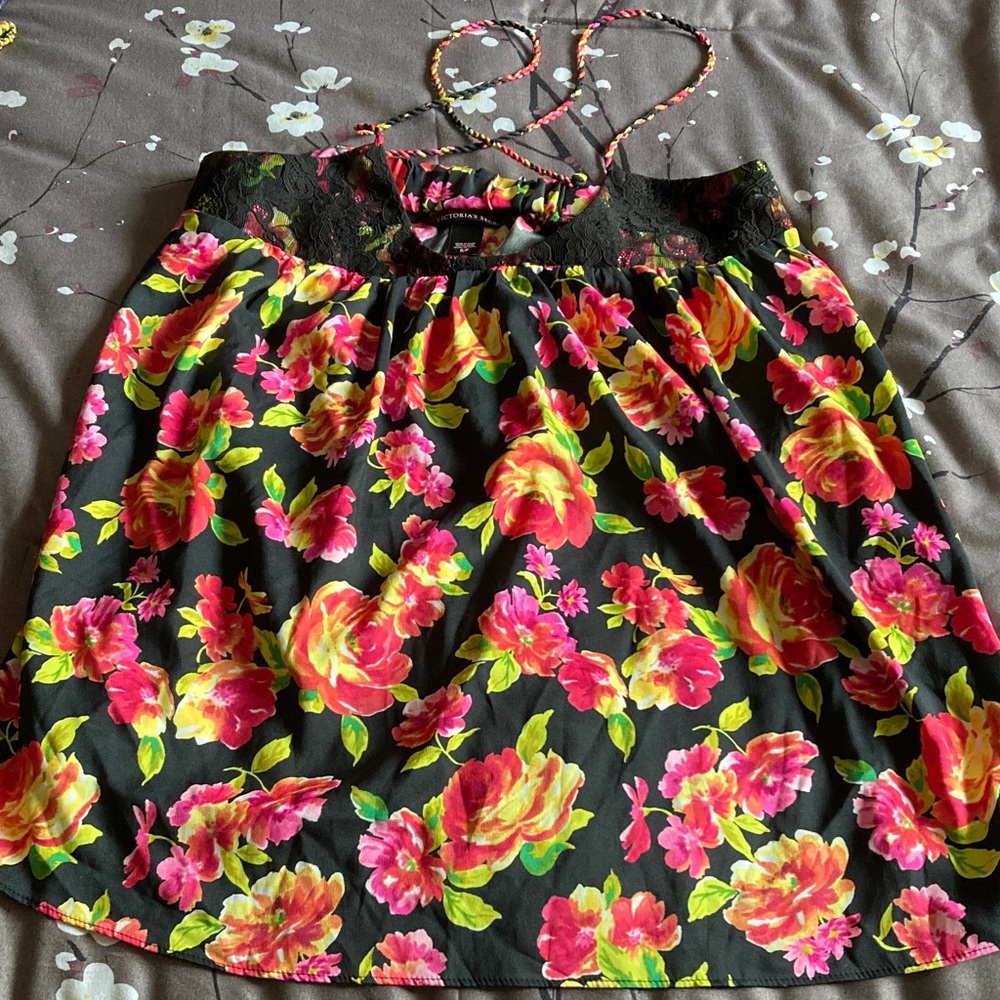 NWT Vintage Victoria’s Secret flowy floral print camisole